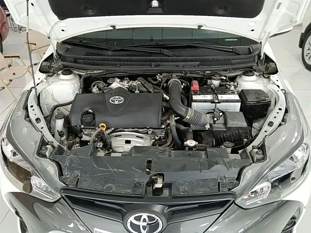 Toyota Yaris L 2022 — фото 20