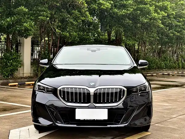 BMW 5 Series 2024