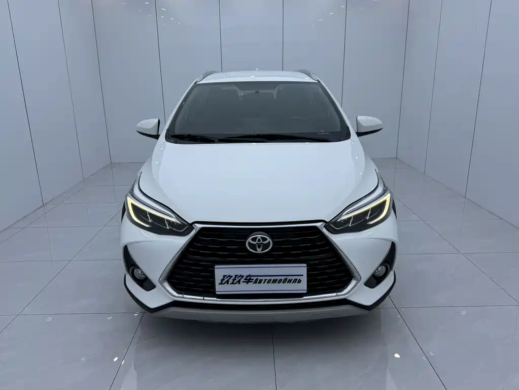 Toyota Yaris L 2022