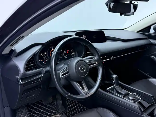 Mazda 3 Axela 2020