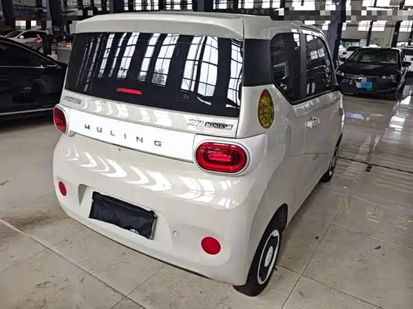 Wuling Hongguang MINIEV 2025