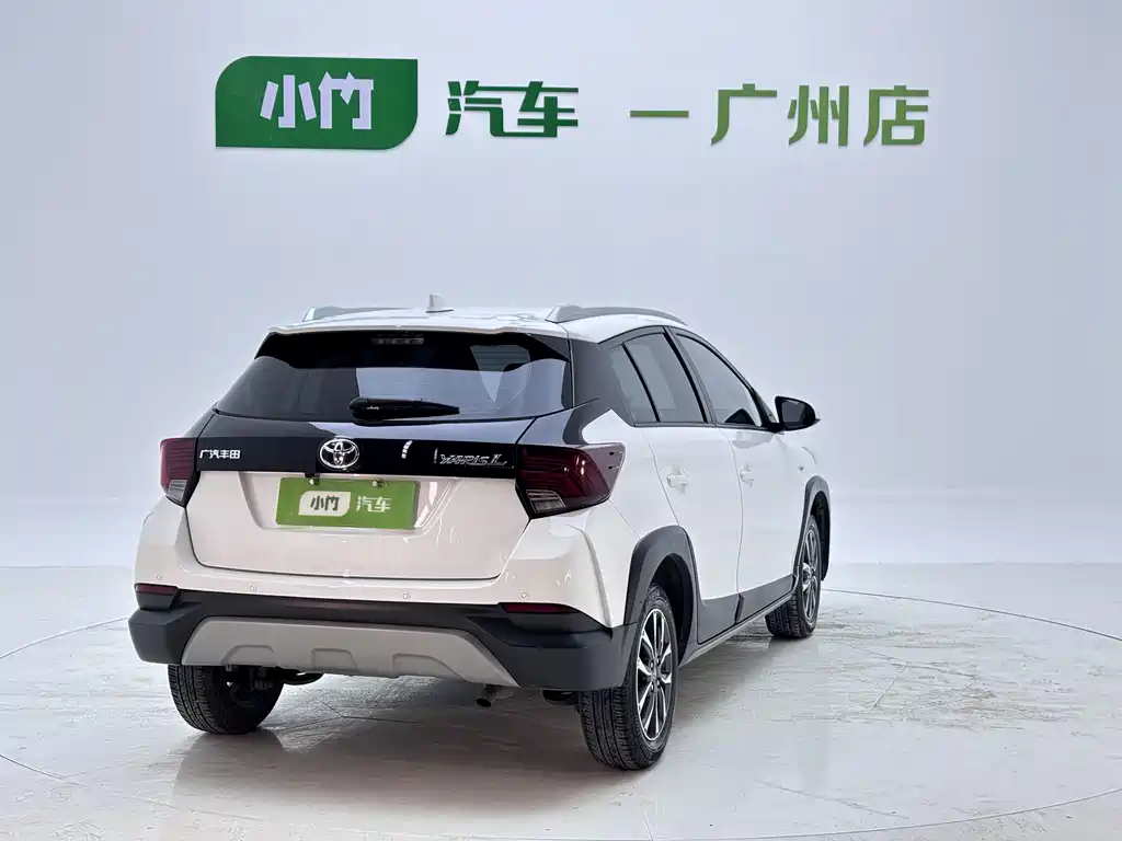 Toyota Yaris L 2022