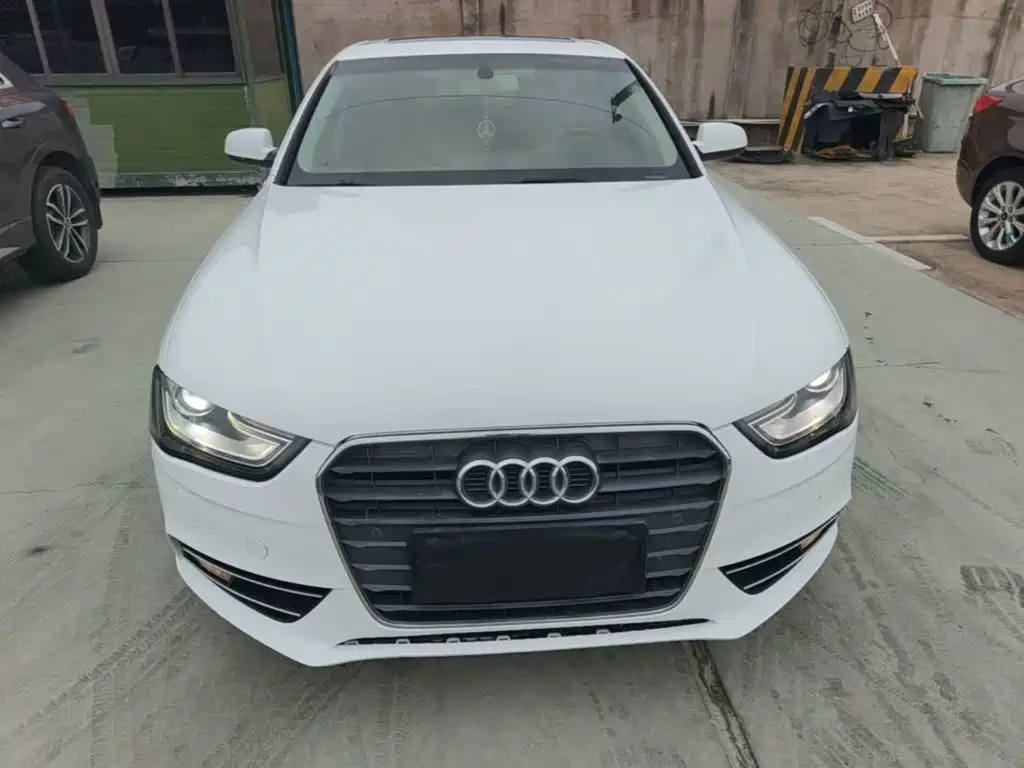 Audi A4L 2015