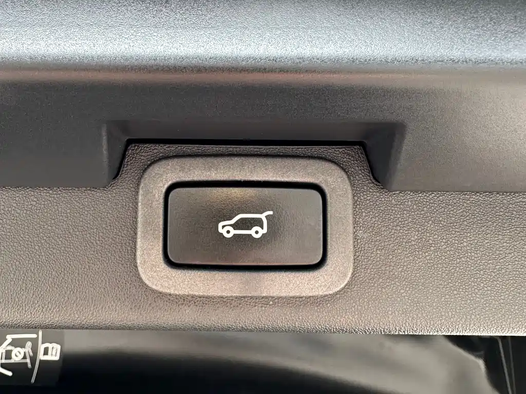 Land Rover Discovery 2019 — фото 10
