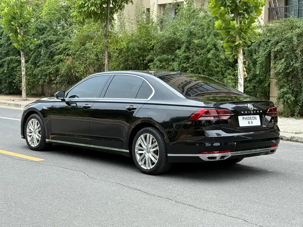 Volkswagen Phideon 2018 — фото 9
