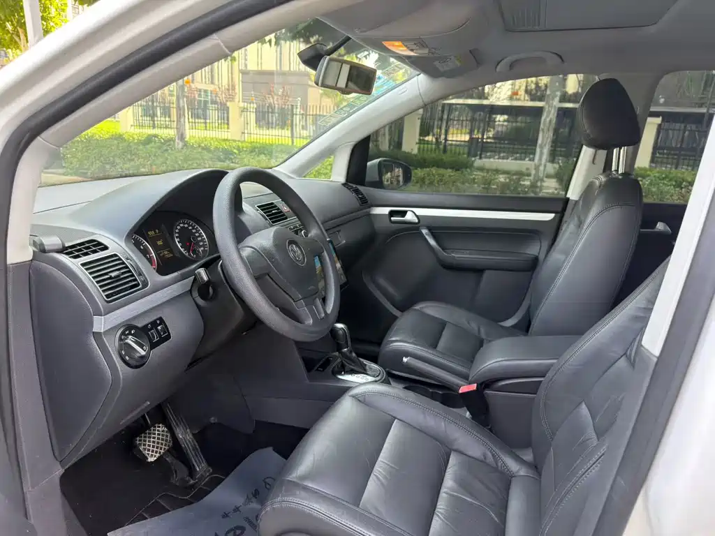 Volkswagen Touran 2015