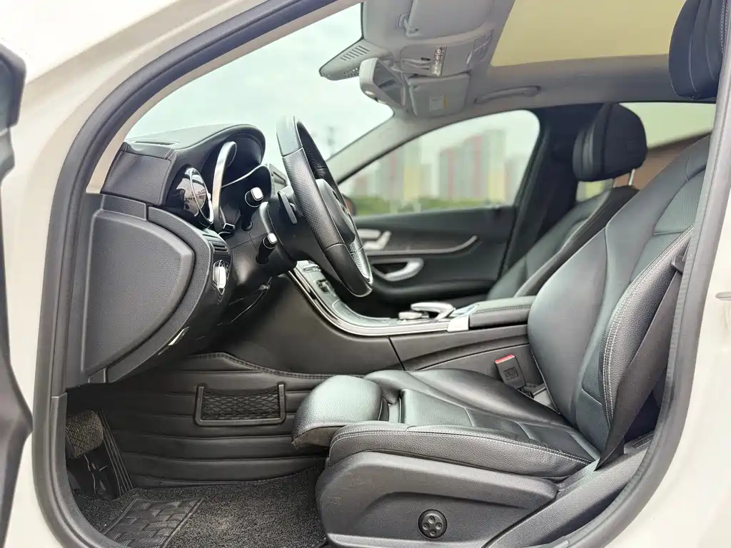 Mercedes-Benz C-Class 2018 — фото 20