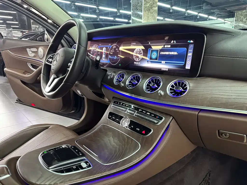 Mercedes-Benz E-Class 2020 — фото 10