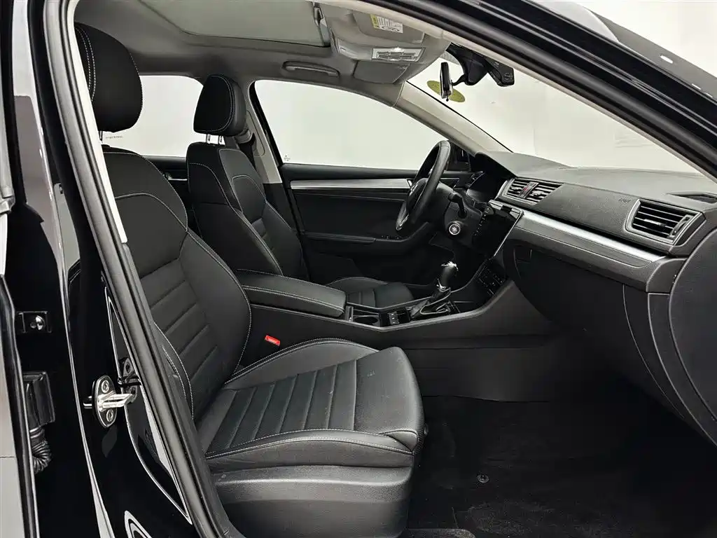 Skoda Superb 2023 — фото 20