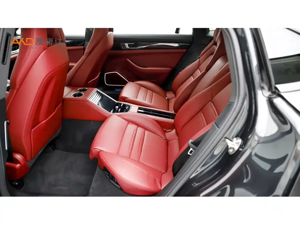Porsche Panamera 2023