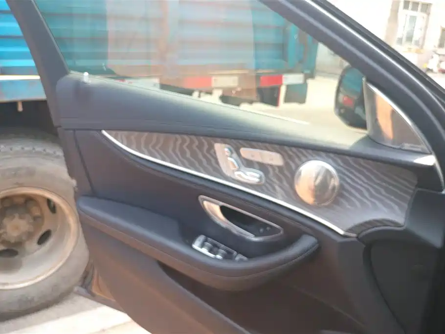 Mercedes-Benz E-Class 2021