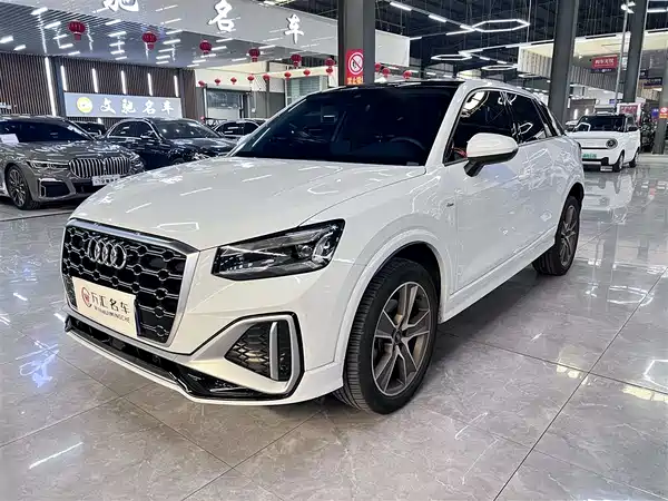 Audi Q2L 2024