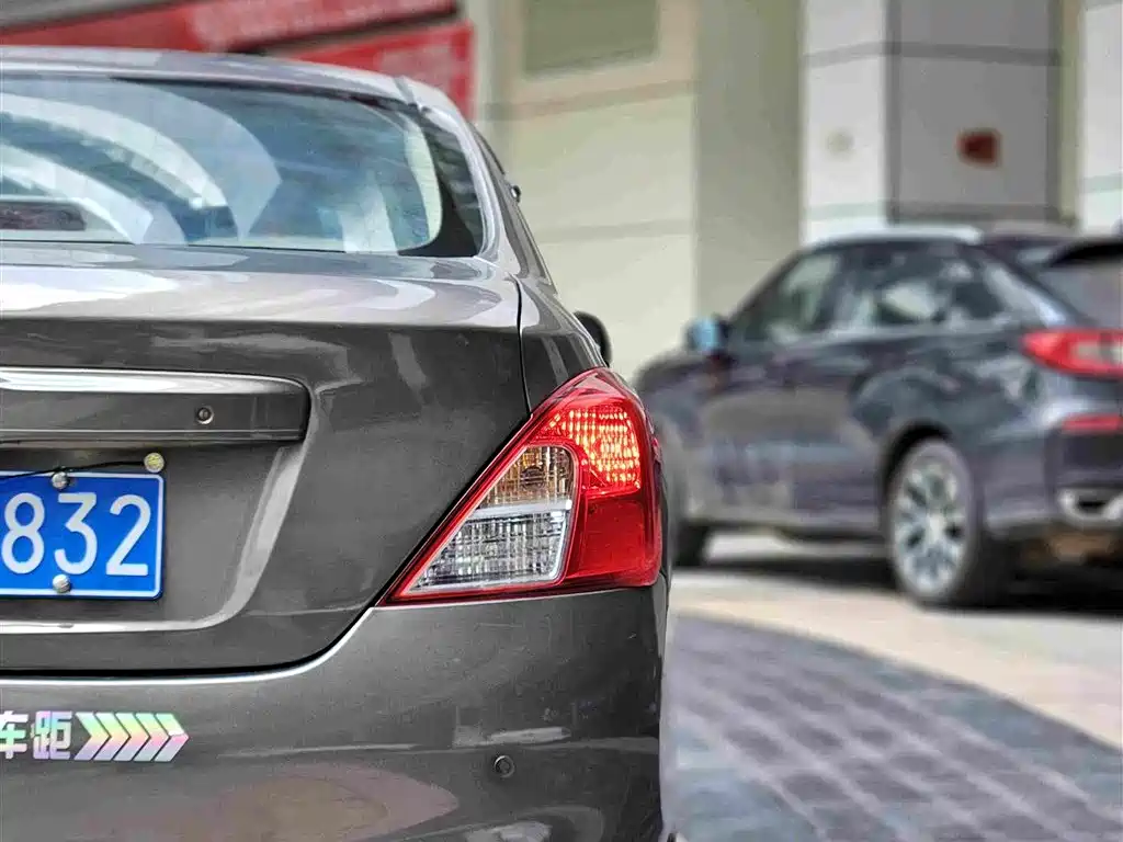 Nissan Sunny 2012 — фото 19