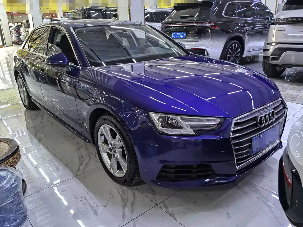 Audi A4L 2017