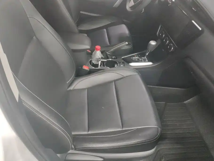 Toyota Corolla 2018 — фото 8