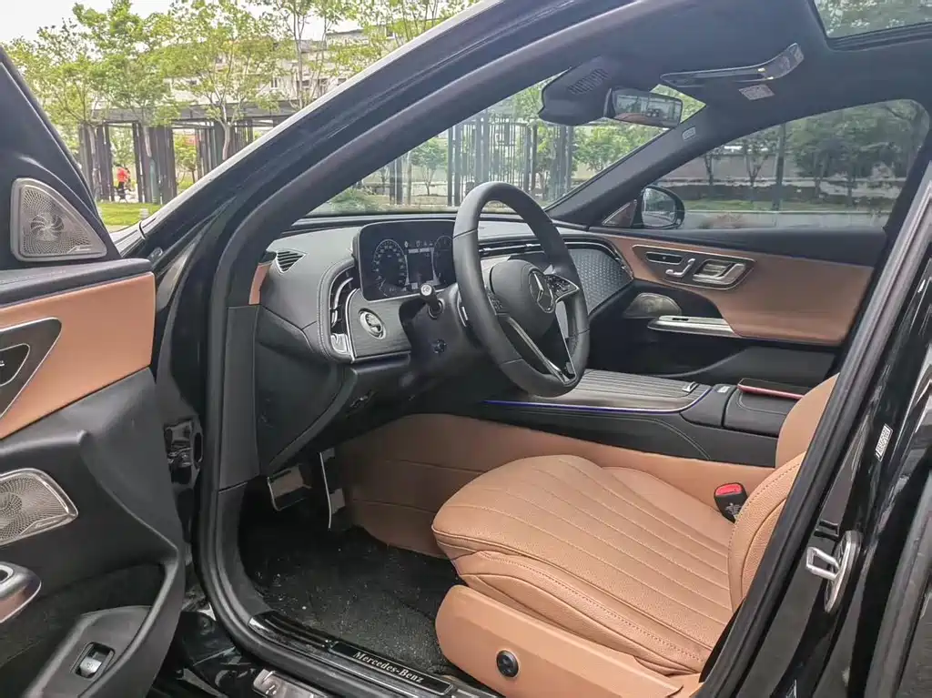 Mercedes-Benz E-Class 2025