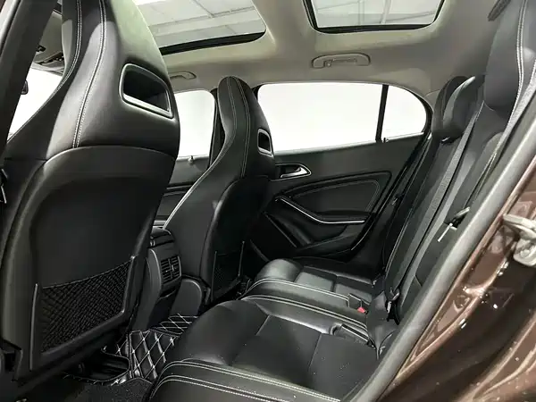 Mercedes-Benz GLA 2016