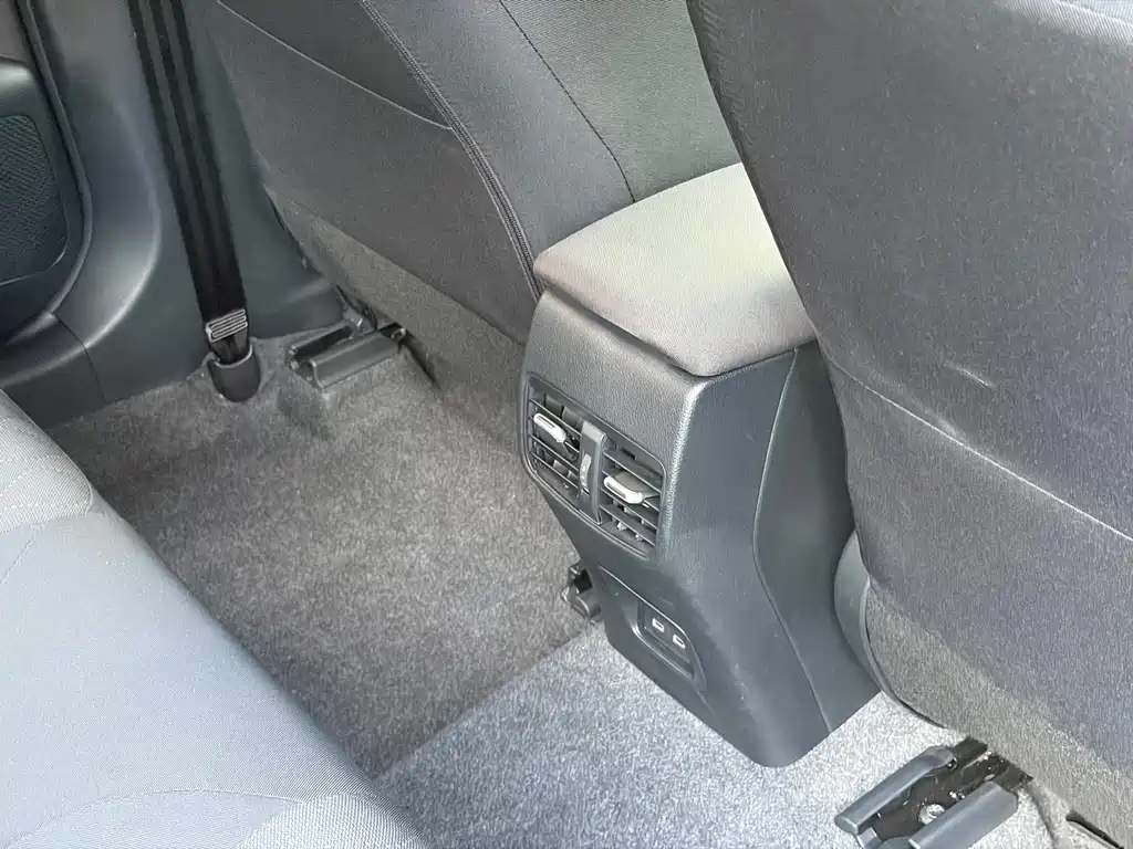 Toyota Corolla 2023 — фото 13