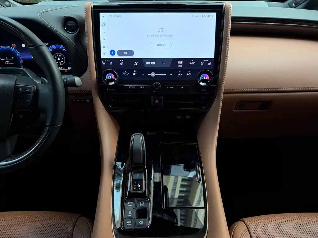 Toyota Alphard 2023 — фото 13