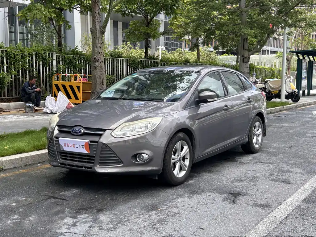 Ford Focus 2014 — фото 1