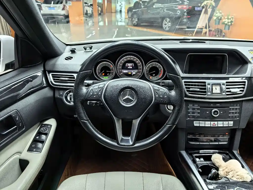 Mercedes-Benz E-Class 2015 — фото 10