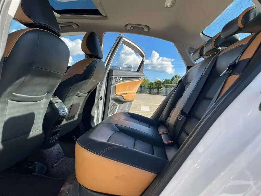 Geely Emgrand GL 2021