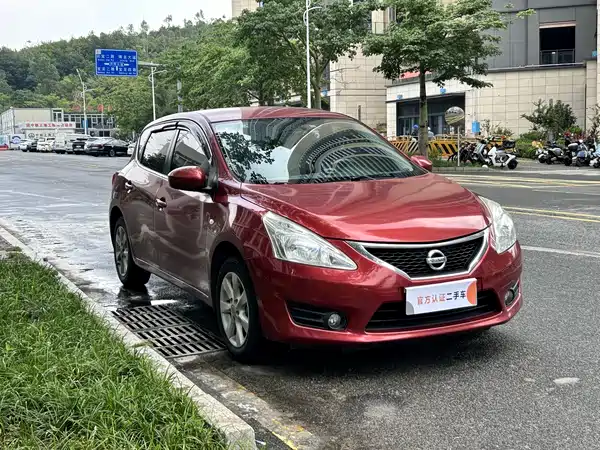 Nissan Tiida 2014