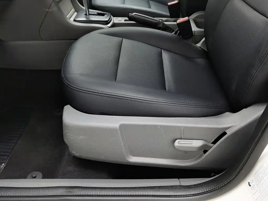 Ford Focus 2015 — фото 20