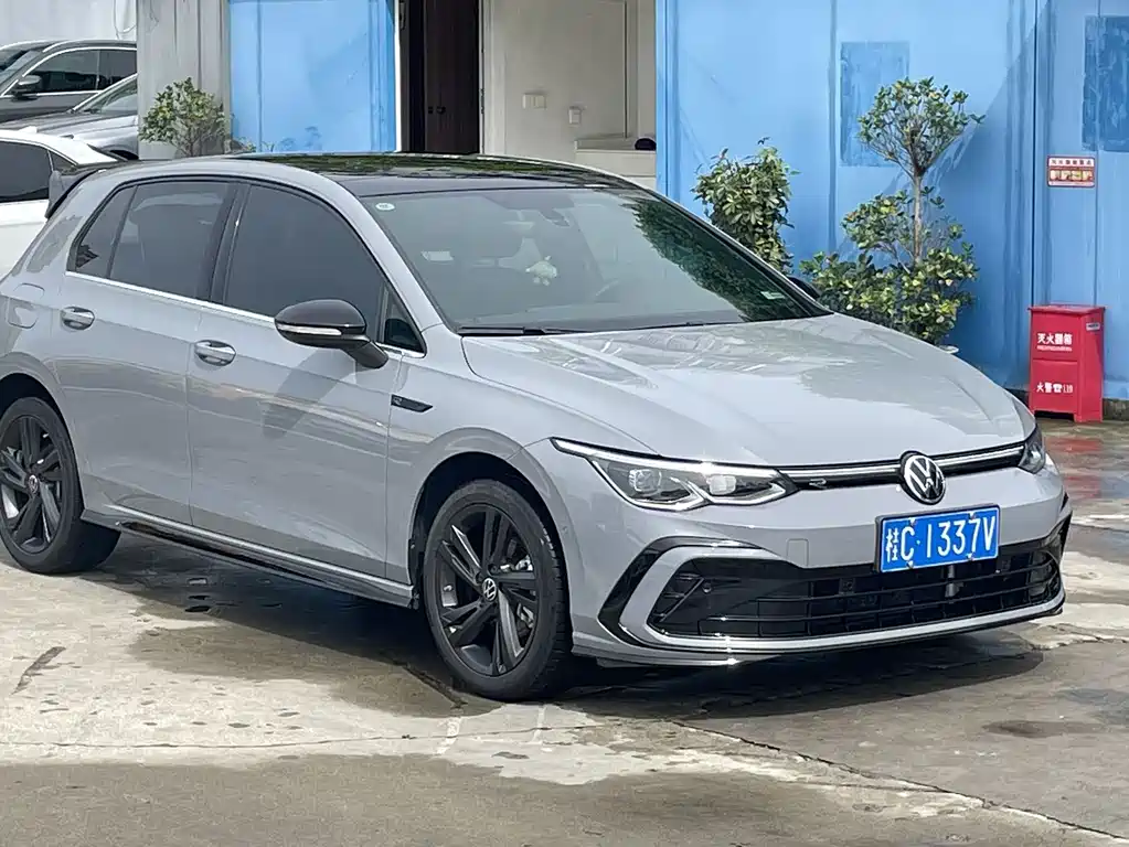 Volkswagen Golf 2023