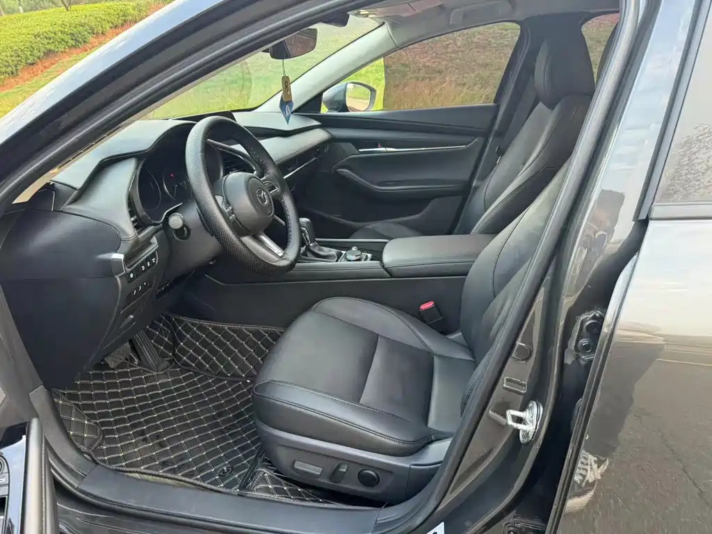 Mazda 3 Axela 2021