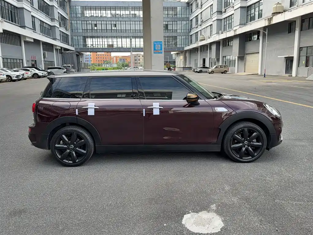 MINI Clubman 2018 — фото 7