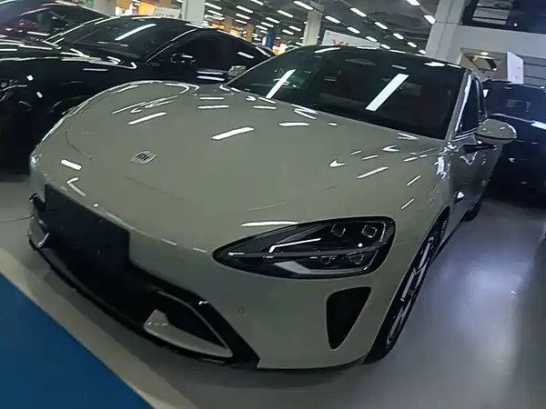 Xiaomi SU7 2025