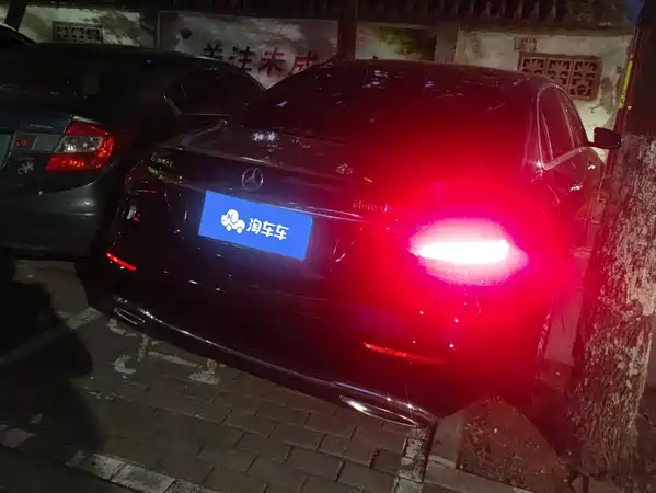 Mercedes-Benz E-Class 2022