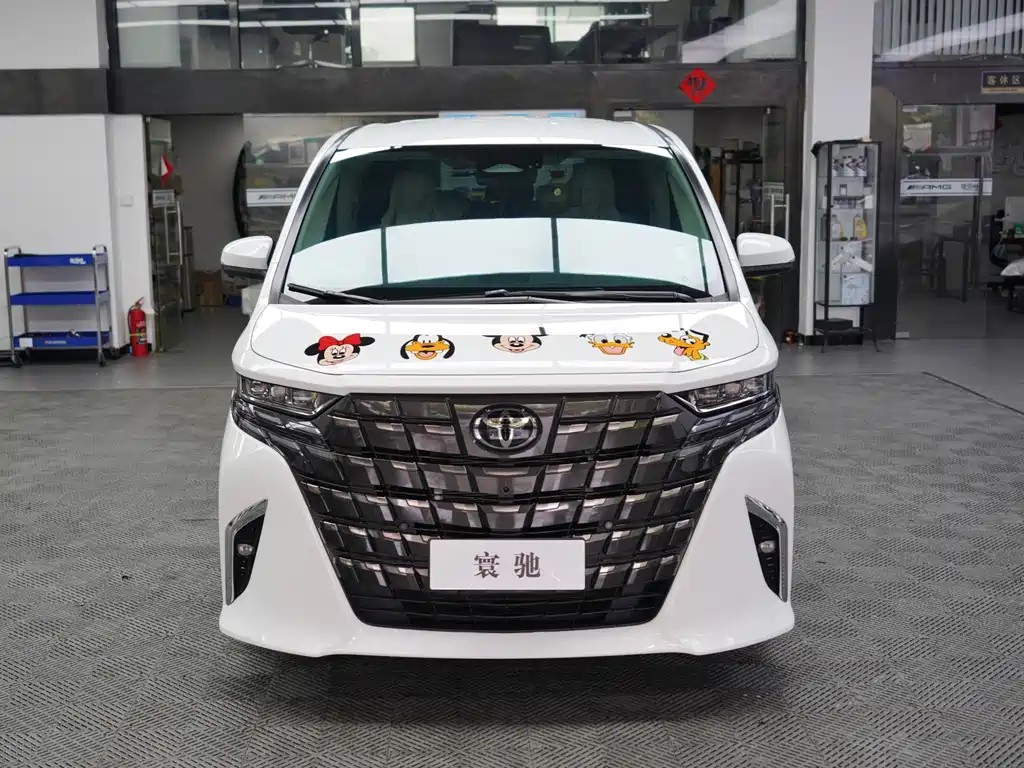 Toyota Alphard 2024 — фото 3
