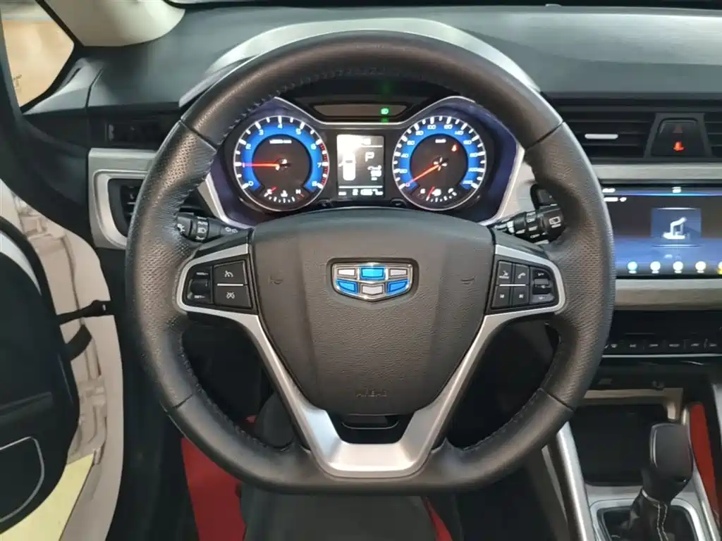 Geely Vision X3 2019 — фото 11