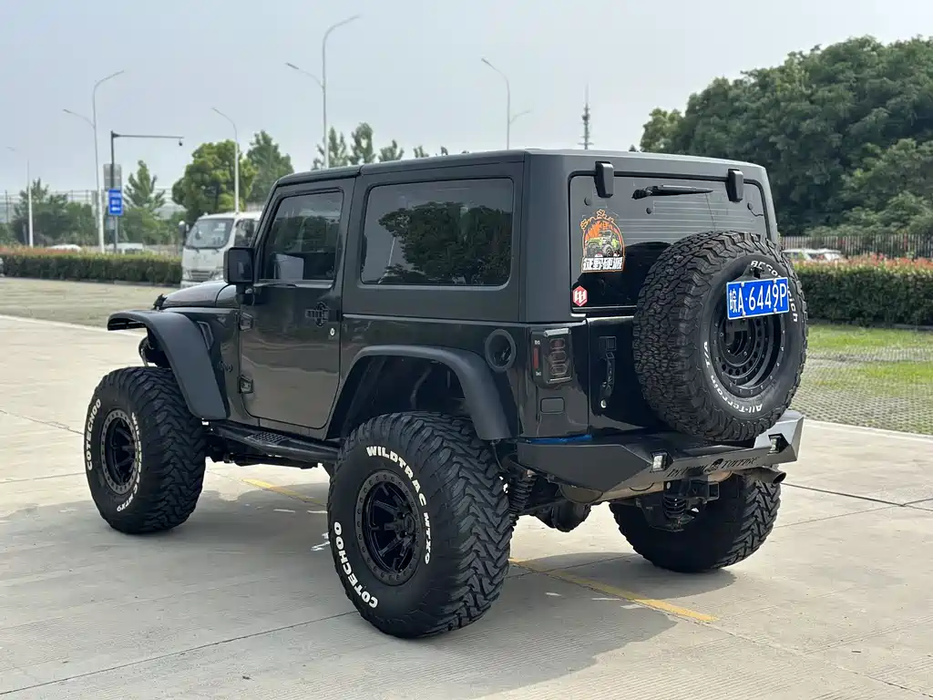 Jeep Wrangler 2014 — фото 6