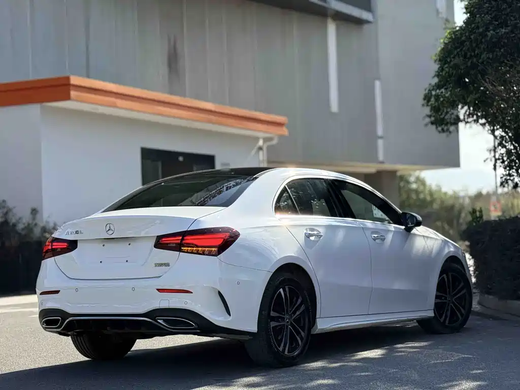 Mercedes-Benz A-Class 2023 — фото 3