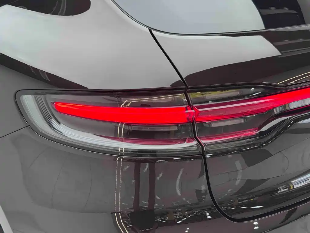 Porsche Macan 2021 — фото 14