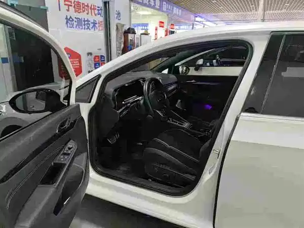 Volkswagen Golf 2022