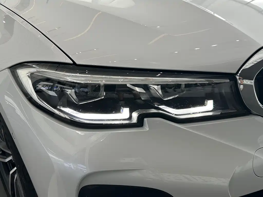 BMW 3 Series 2021 — фото 15