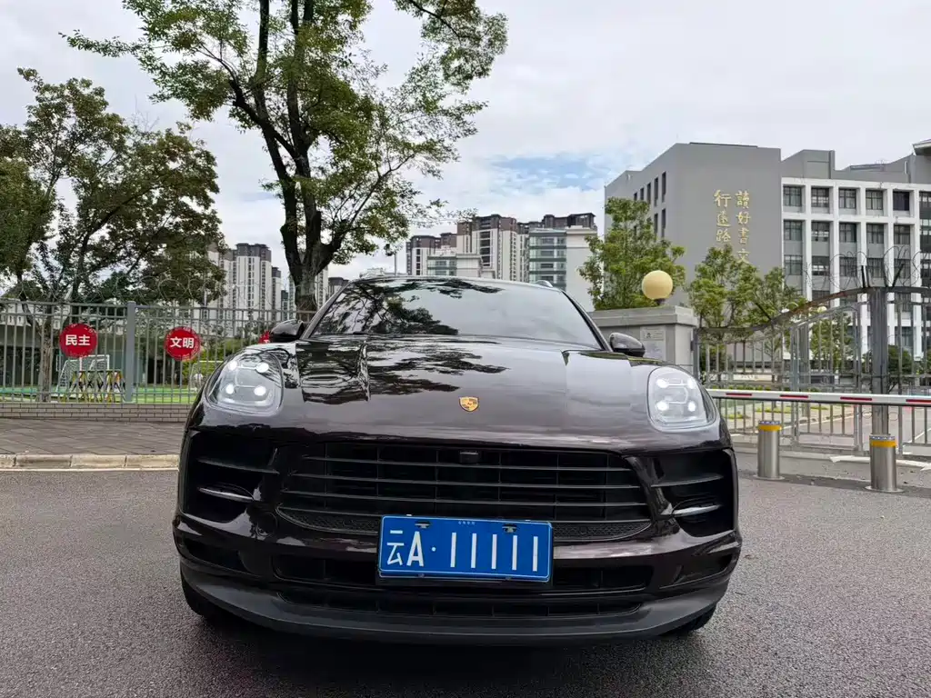 Porsche Macan 2021 — фото 2