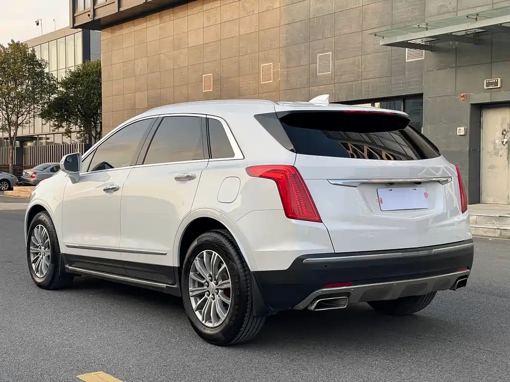 Cadillac XT5 2018 — фото 20