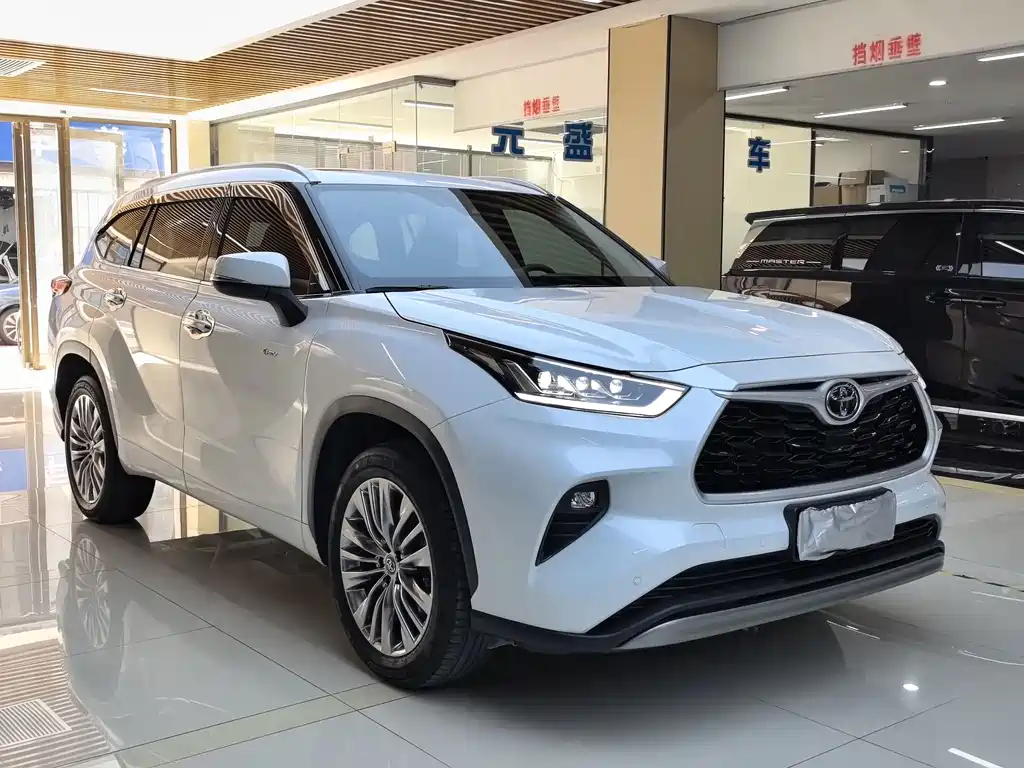 Toyota Highlander 2025