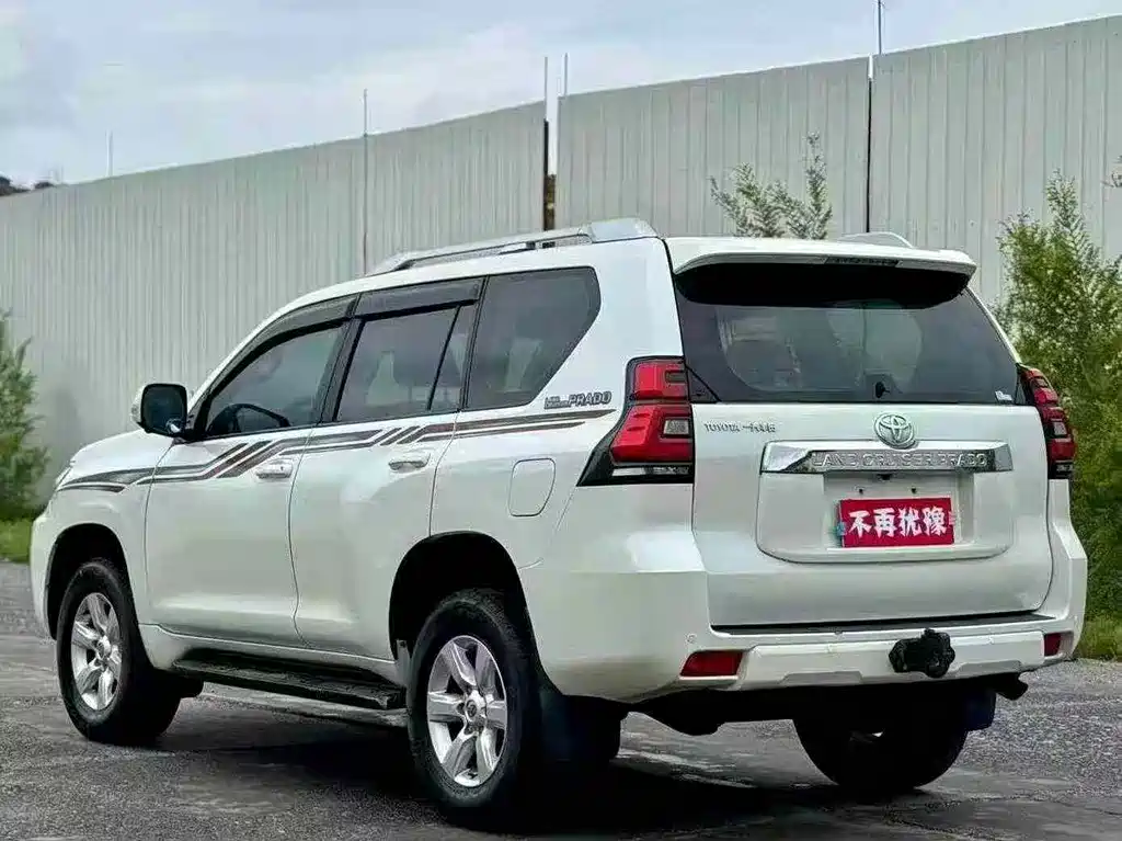 Toyota Prado 2016 — фото 7