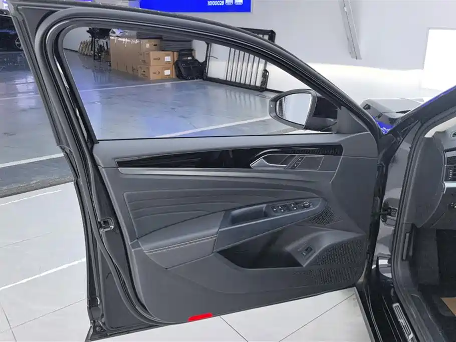 Volkswagen Passat 2023