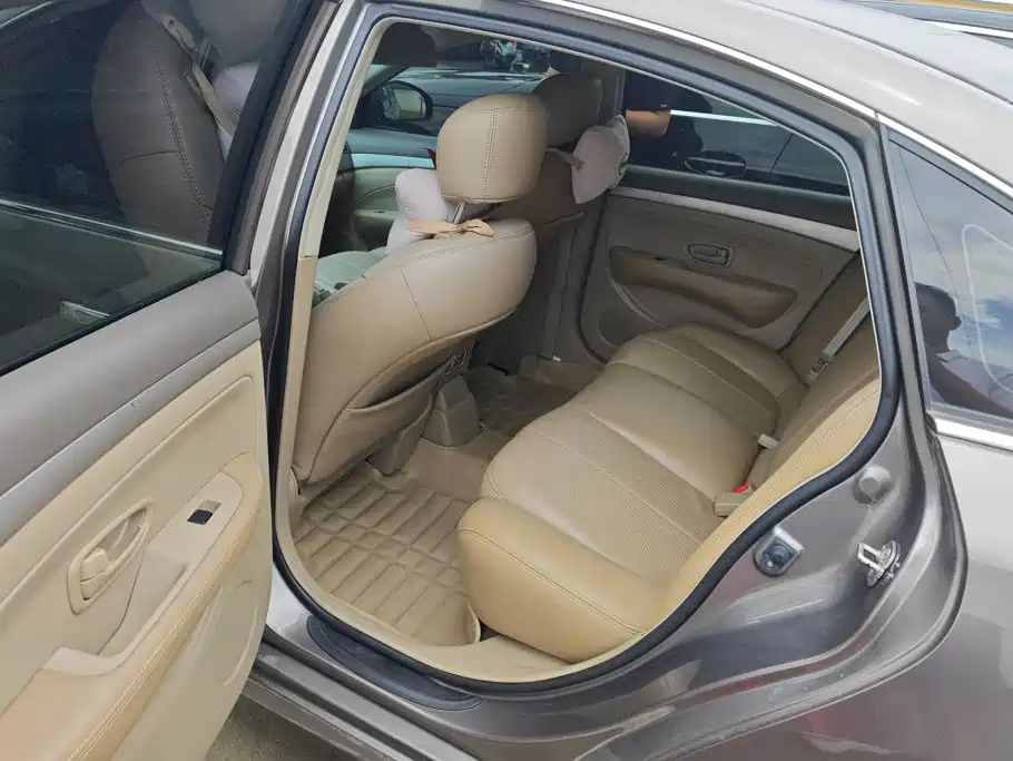 Nissan Sylphy 2015 — фото 11