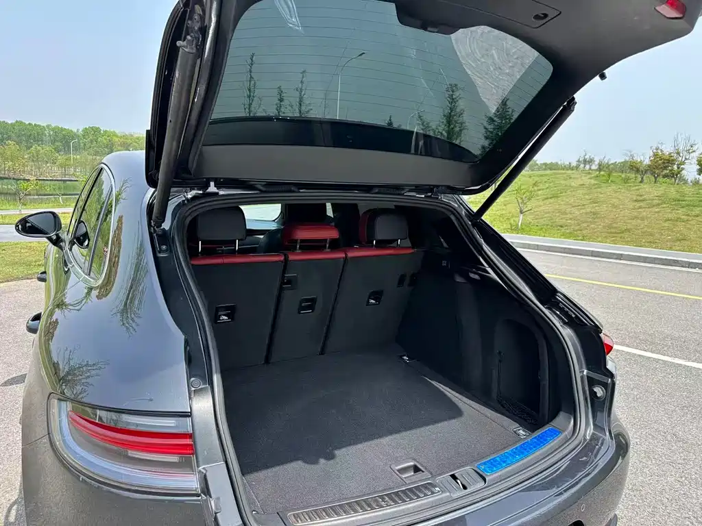 Porsche Macan 2021 — фото 22