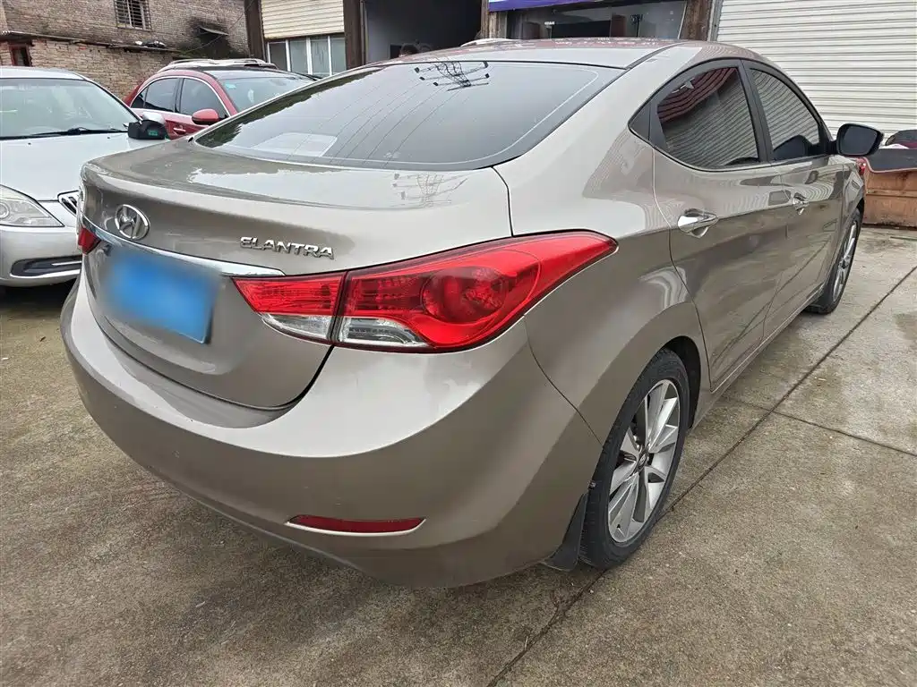 Hyundai Elantra Langdong 2016 — фото 5