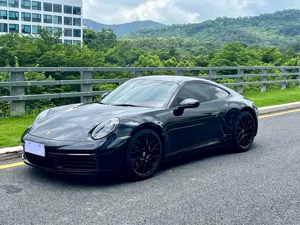 Porsche 911 2023