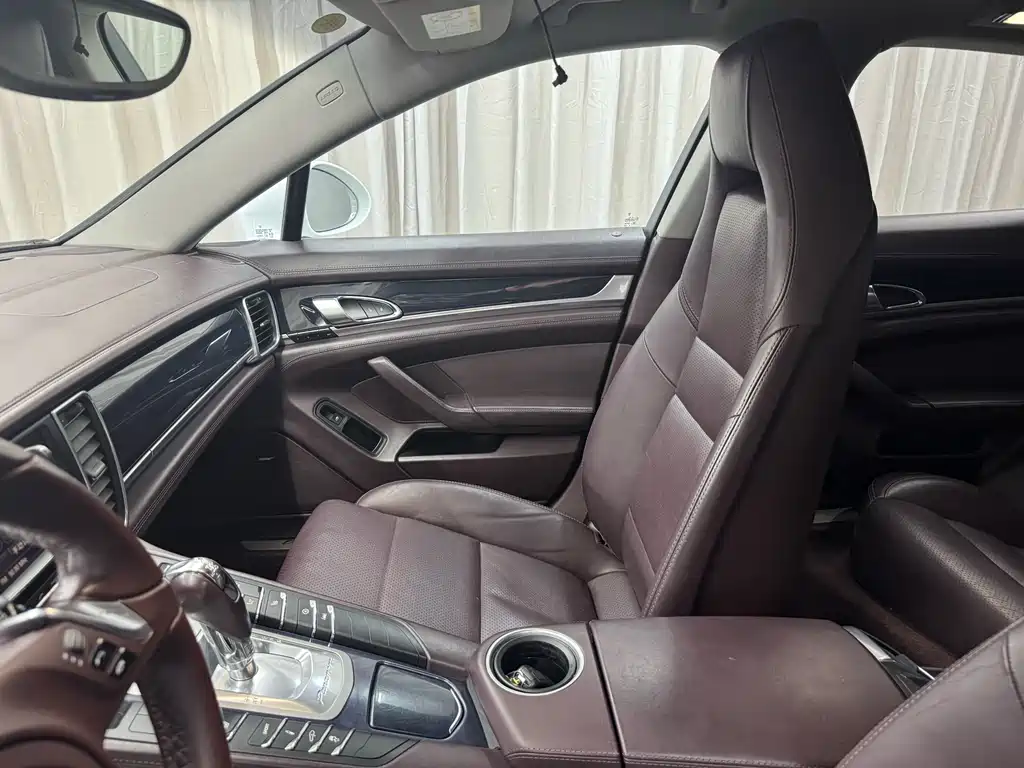 Porsche Panamera 2015 — фото 26